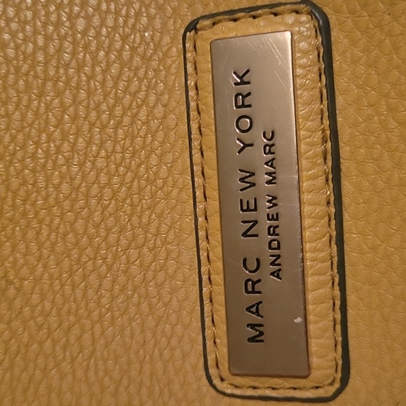 Marc New York Yellow Leather Luxury Bag. Minmal Call Outs, Style, Sophistication - Picture 3 of 12